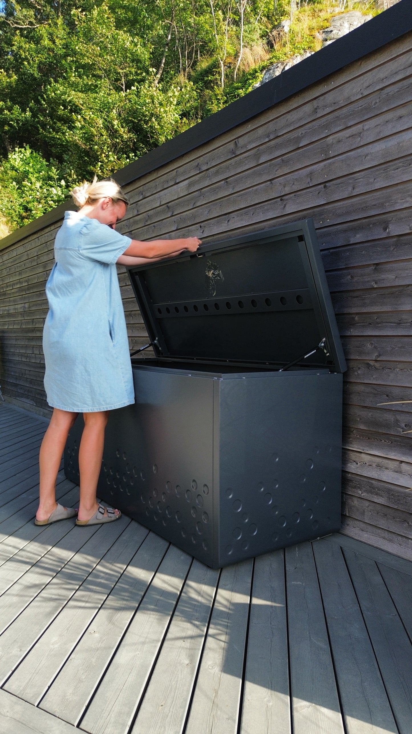 Outdoor Storage Box - Anthracite Grey Aluminum