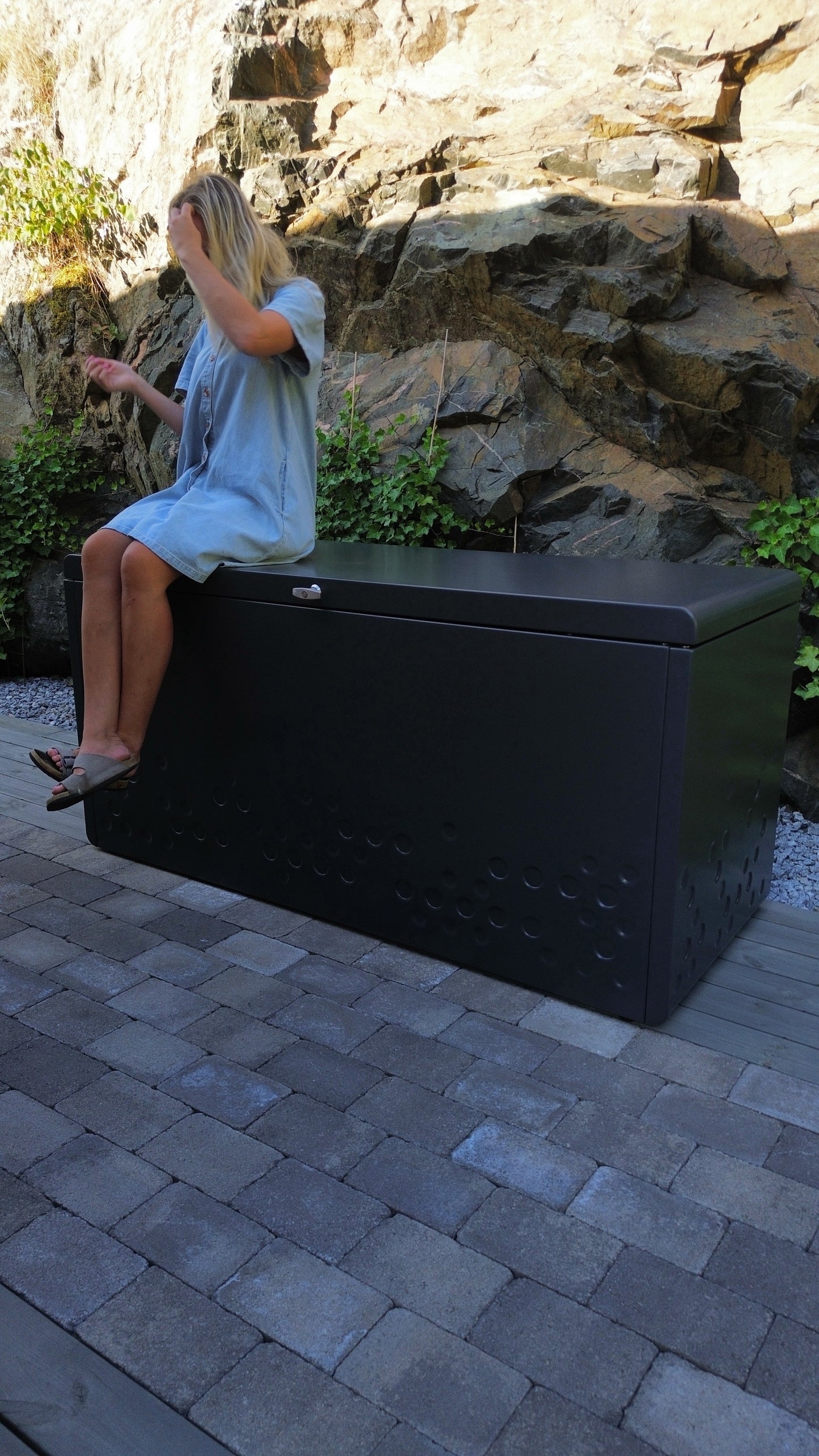 Outdoor Storage Box - Anthracite Grey Aluminum